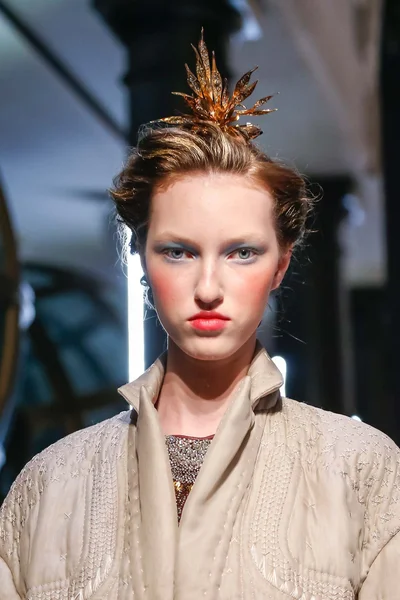 Look 97